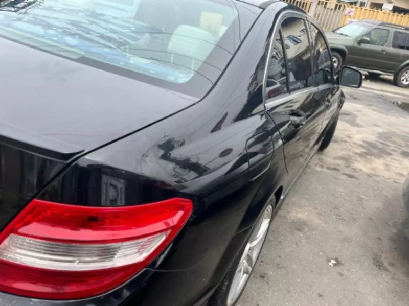 Mercedes-Benz C-Class   - 2009