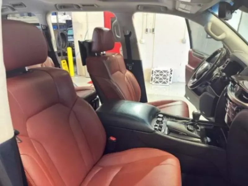 Lexus LX   - 2017
