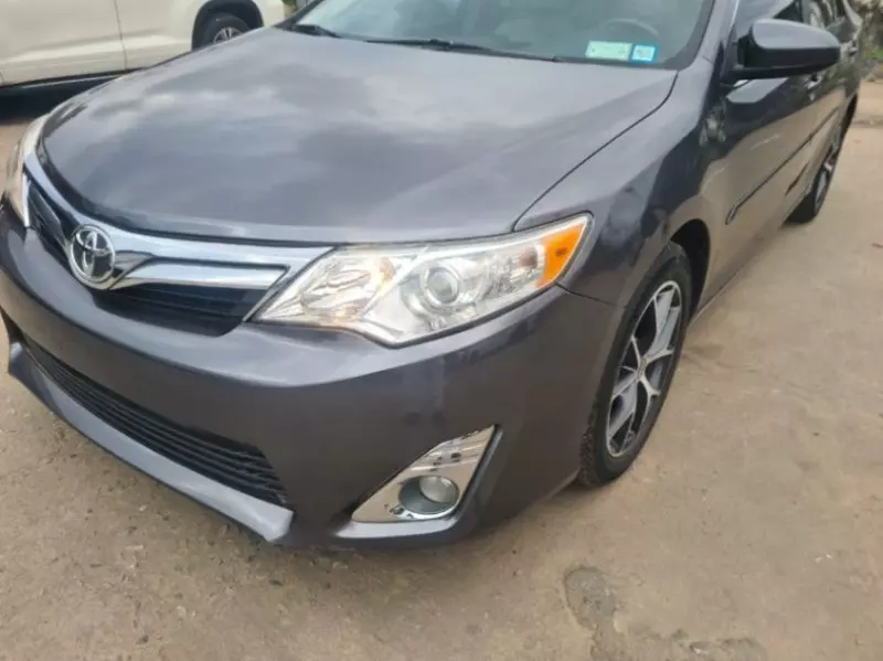 Toyota Camry   - 2014