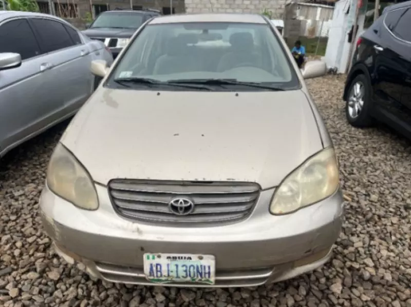 TOYOTA Corolla - 2004
