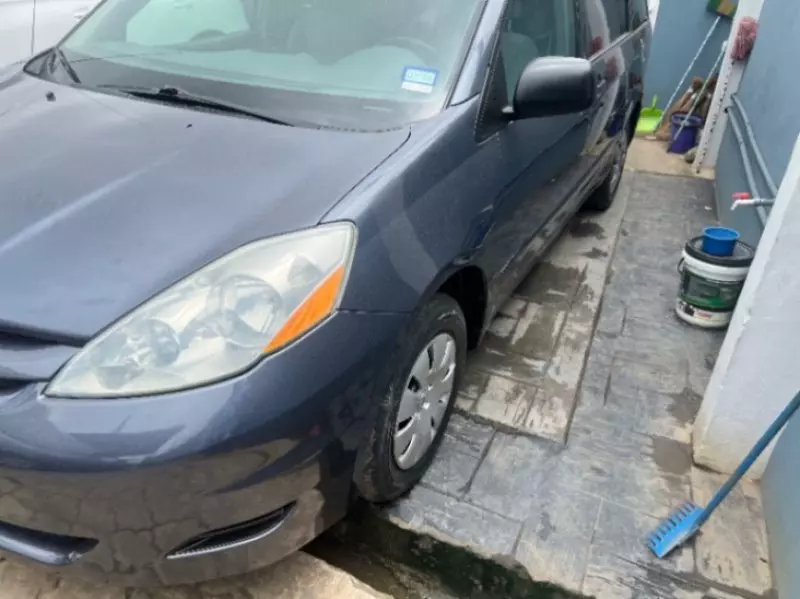 TOYOTA Sienna - 2007