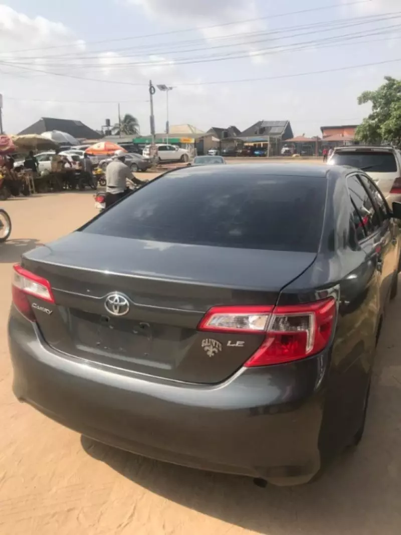 TOYOTA Camry - 2013