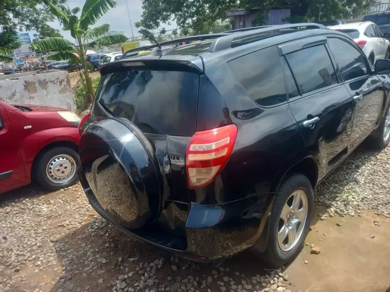 Toyota RAV 4   - 2012