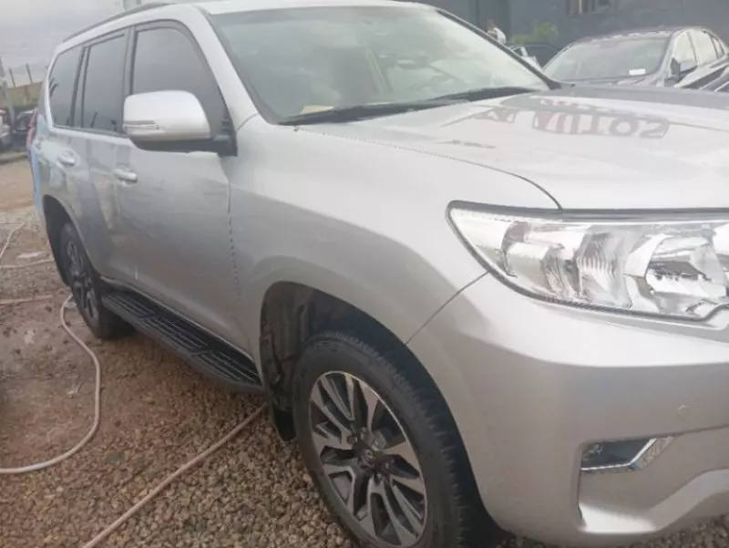 Toyota Landcruiser 300 GXR   - 2023