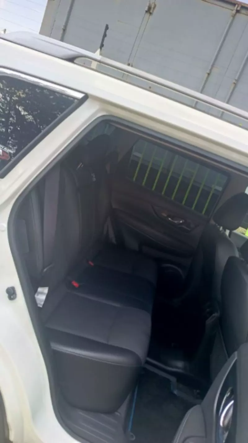 Nissan X-TRAIL    - 2018