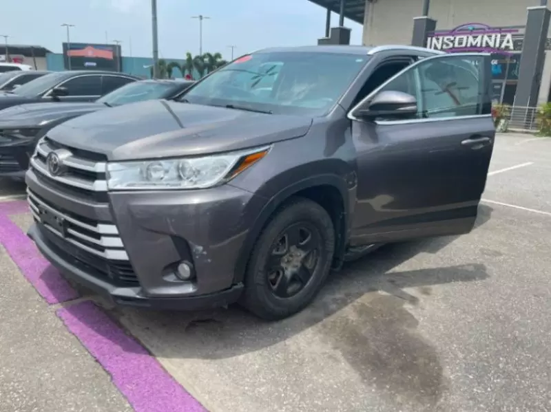 TOYOTA Highlander   - 2015