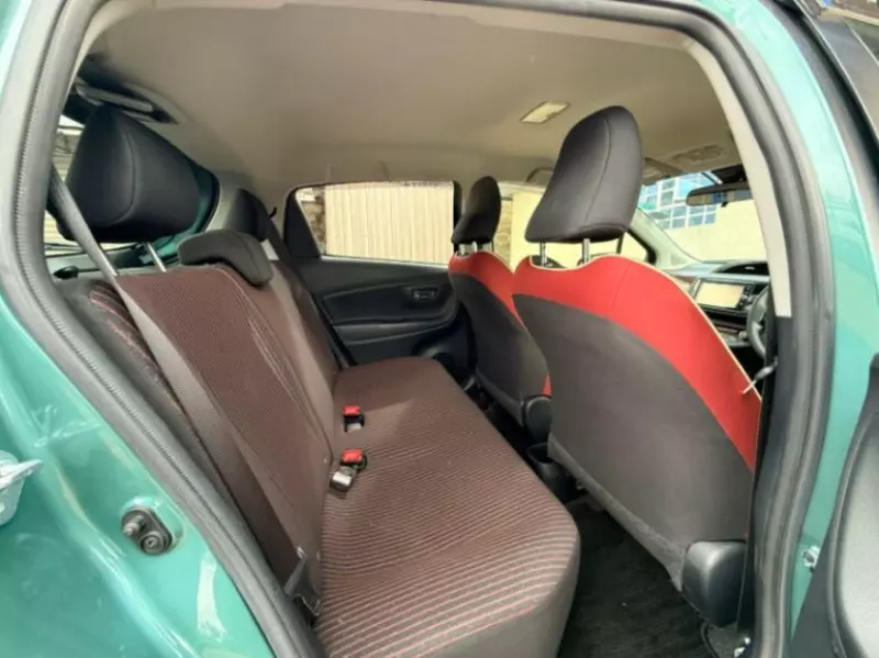 Toyota Vitz   - 2018