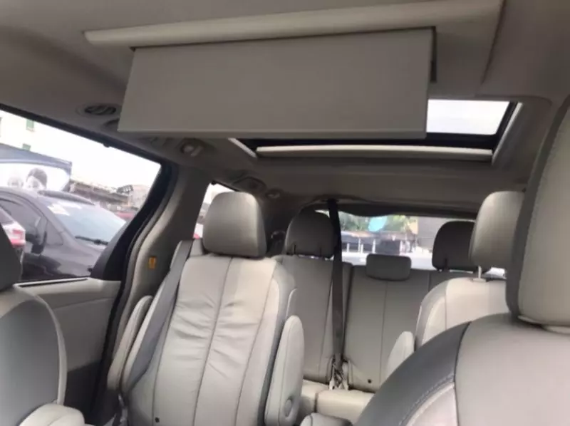 Toyota Sienna   - 2012