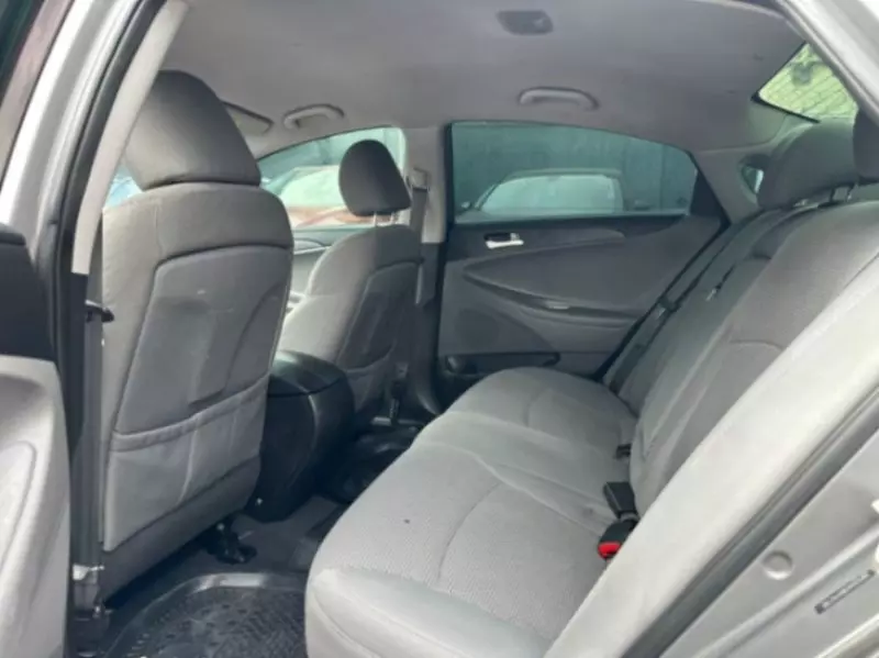 Hyundai Sonata   - 2013