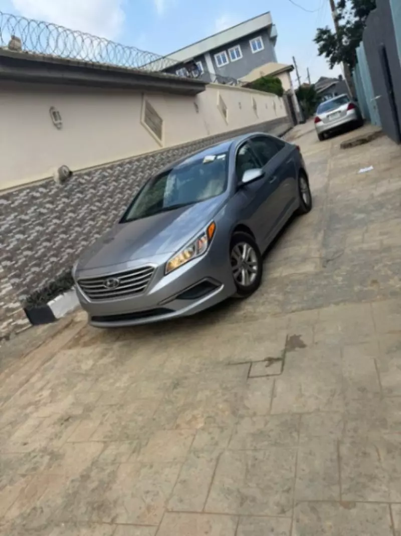 Hyundai Sonata   - 2017