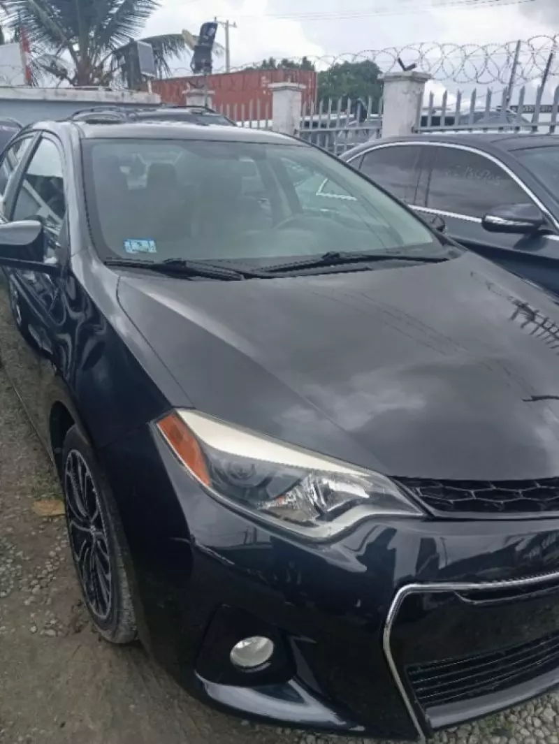 TOYOTA Corolla   - 2016