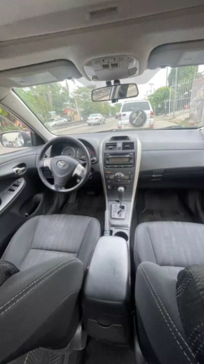 TOYOTA Corolla   - 2012