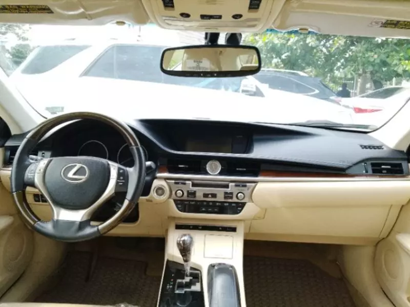 Lexus ES - 2014