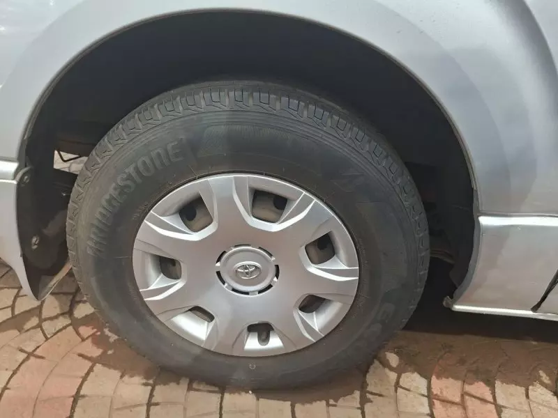 Toyota Hiace   - 2014
