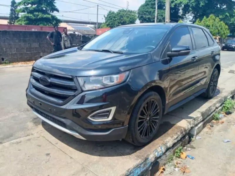 Ford Edge   - 2015