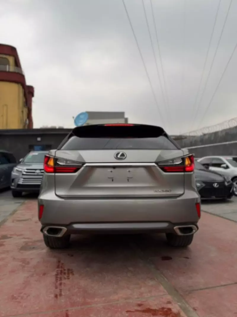 Lexus RX   - 2017