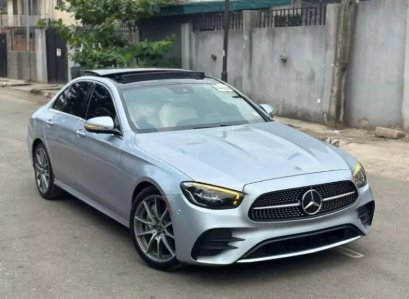 Mercedes-Benz E-class   - 2021