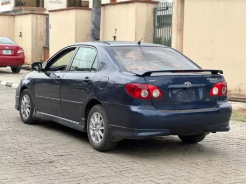 Toyota Corolla   - 2007