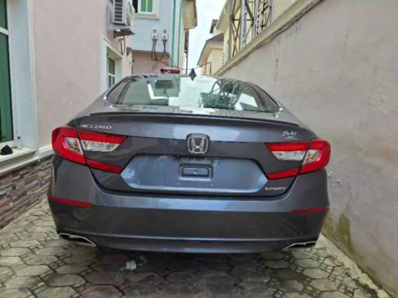 Honda Accord   - 2018