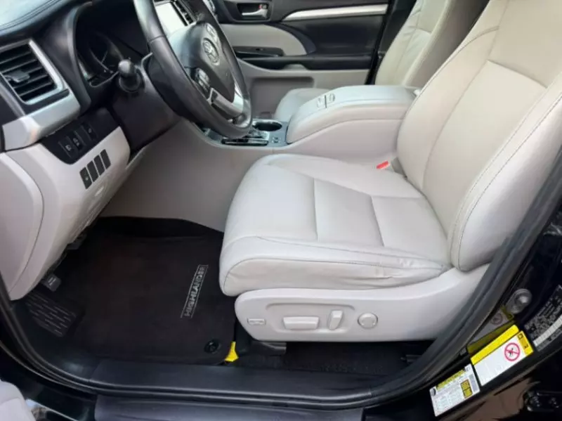 Toyota Highlander   - 2019