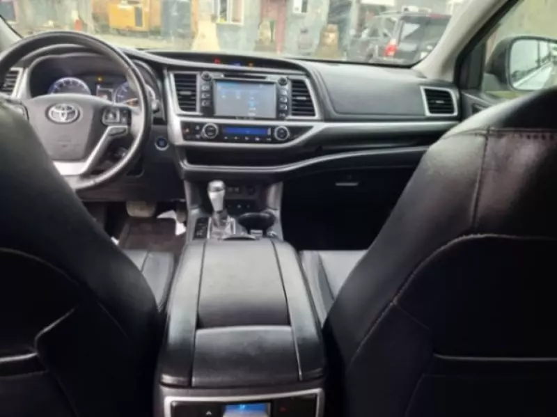 TOYOTA Highlander   - 2018