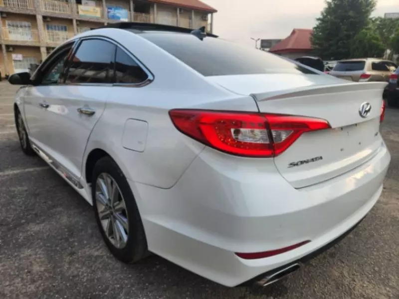 Hyundai Sonata   - 2016
