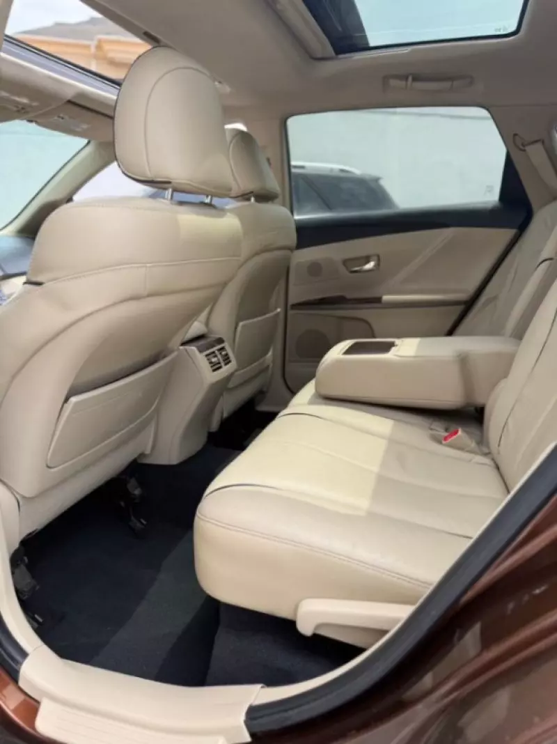 Toyota Venza   - 2014