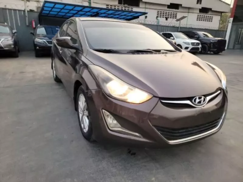 Hyundai Elantra   - 2014