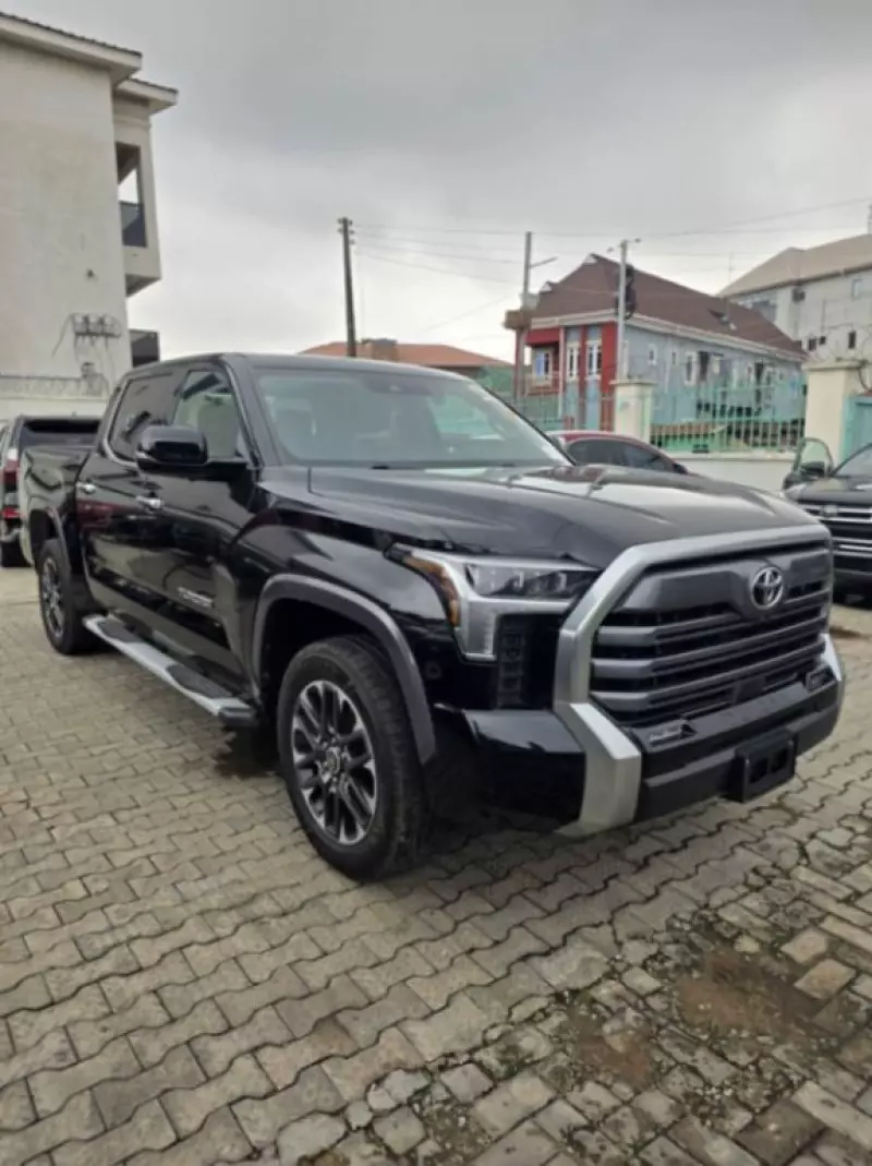 Toyota Tundra   - 2024