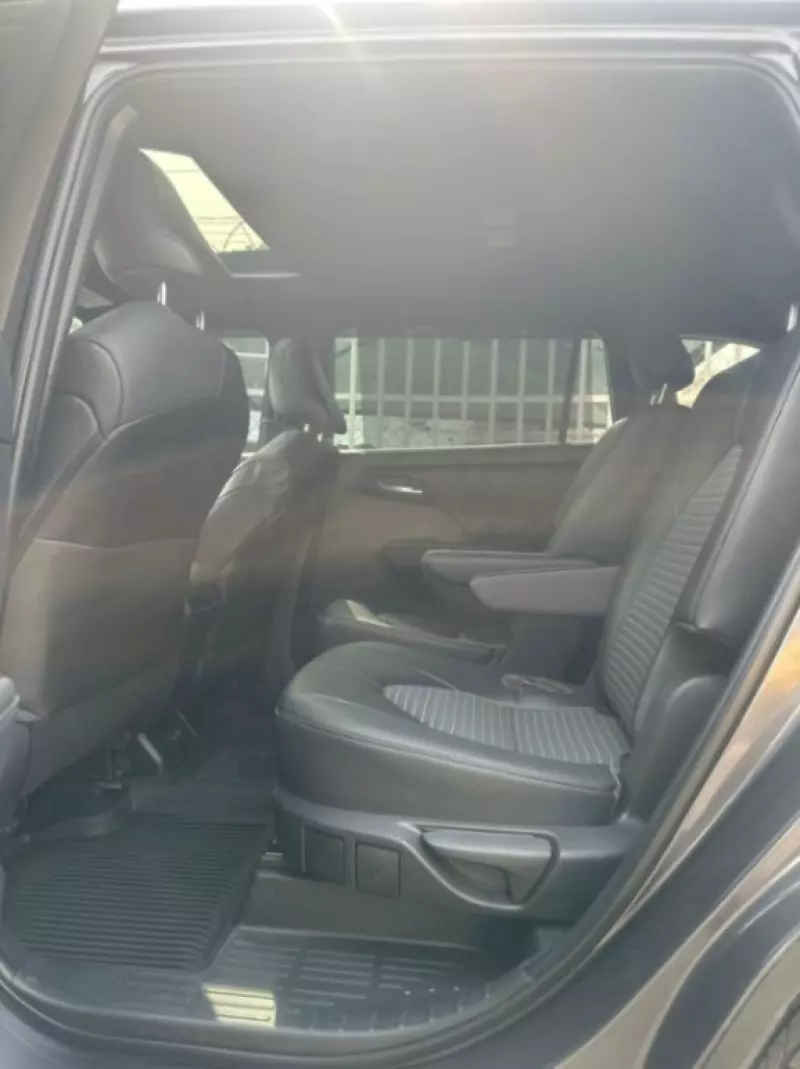 Toyota Highlander   - 2023