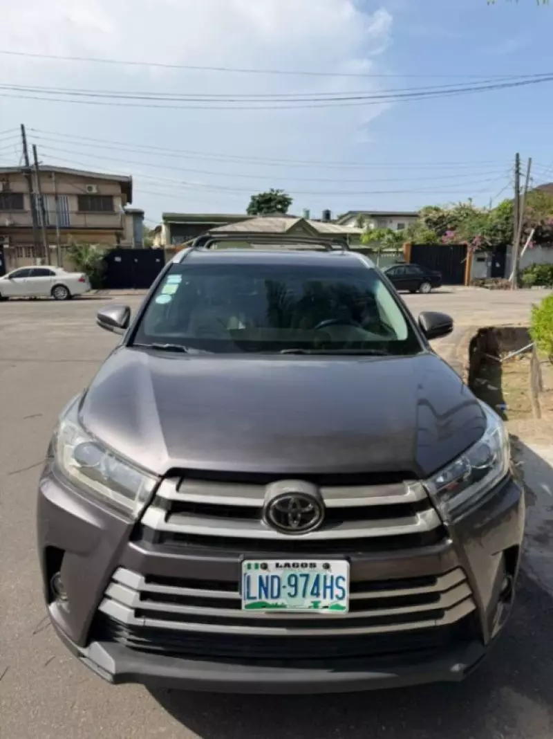 Toyota Highlander   - 2014
