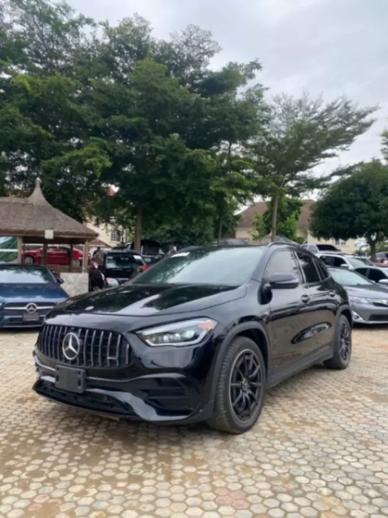 Mercedes-Benz GLA 45 AMG   - 2023