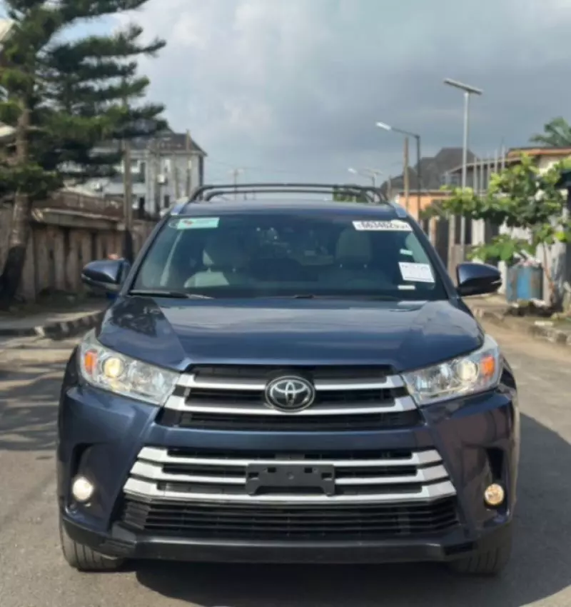 Toyota Highlander   - 2018