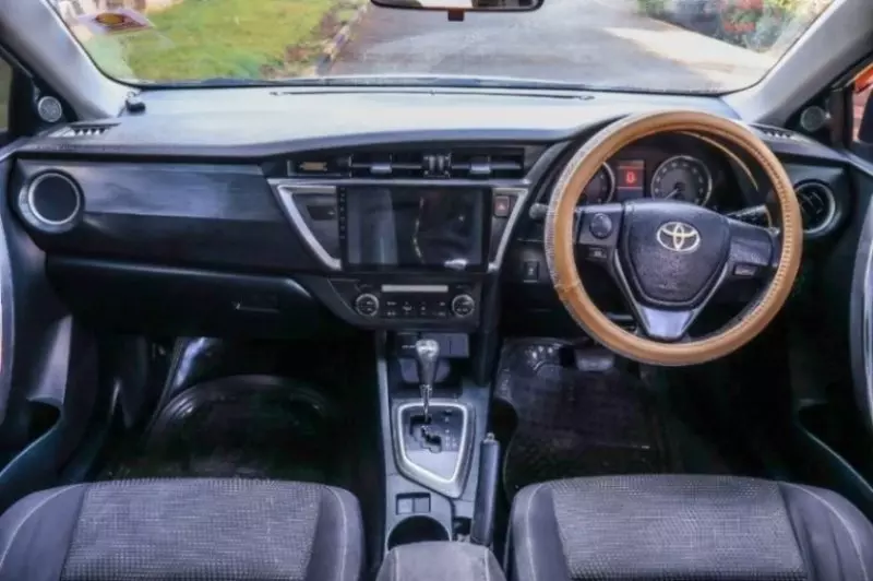 Toyota Auris - 2013