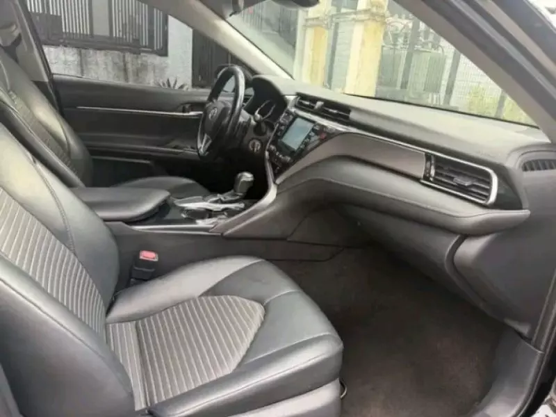 TOYOTA Camry   - 2018