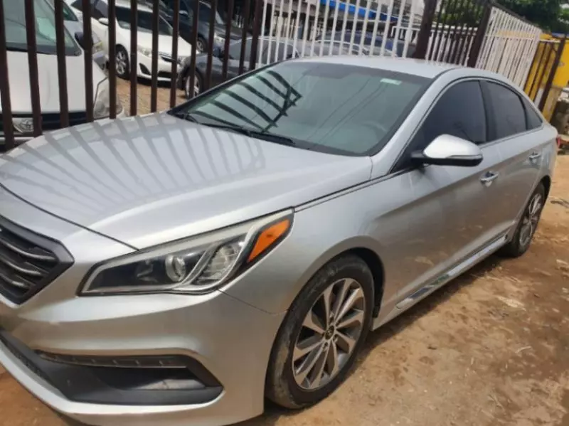 Hyundai Sonata   - 2015