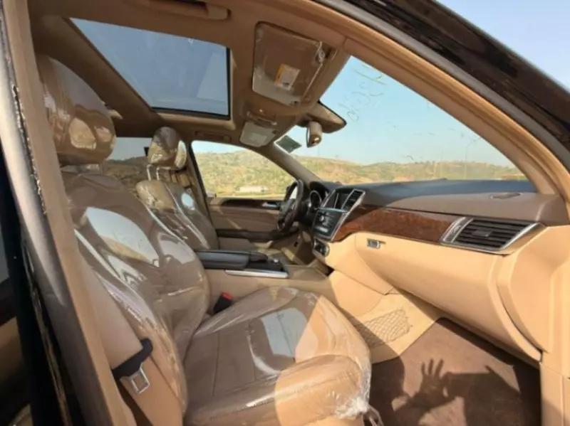 Mercedes-Benz ML-Class   - 2013
