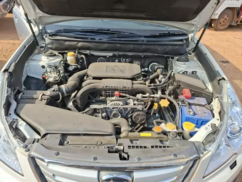 Subaru Outback   - 2011