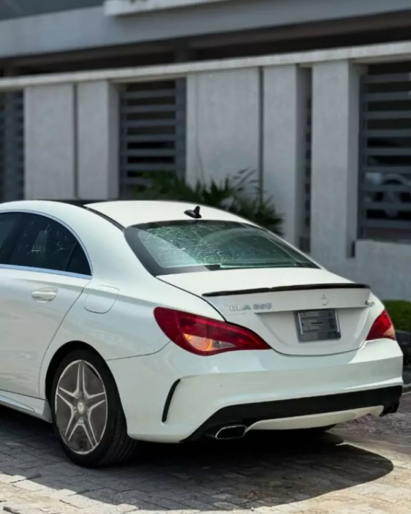 Mercedes-Benz CLA 250   - 2014