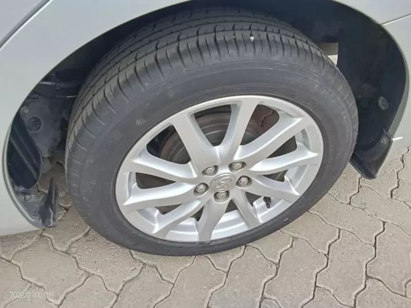 TOYOTA Premio - 2019