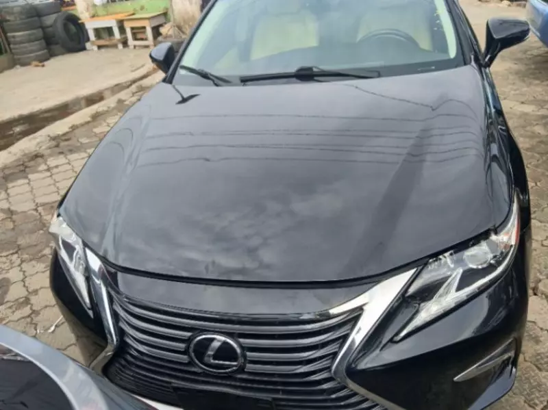 Lexus ES   - 2016