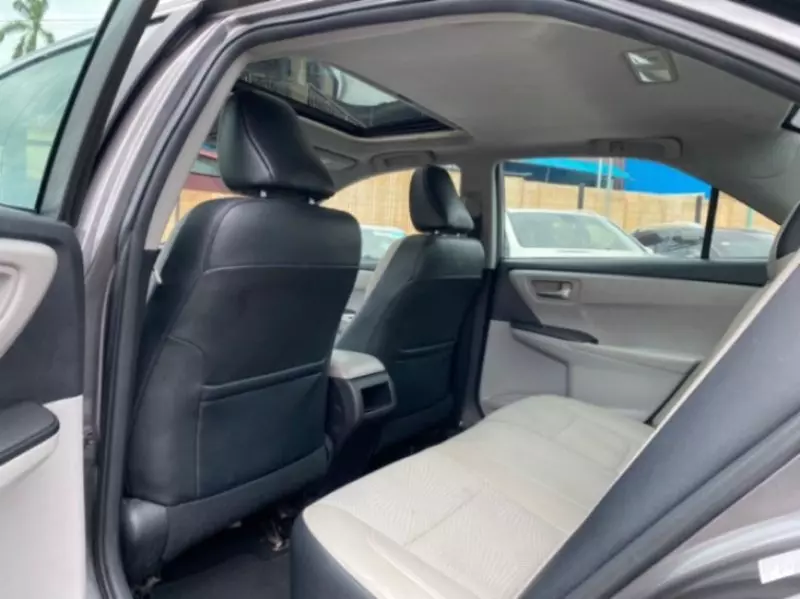 Toyota Camry - 2016