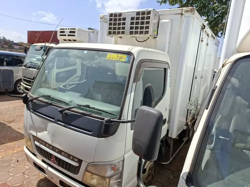 Mitsubishi Canter   - 2006