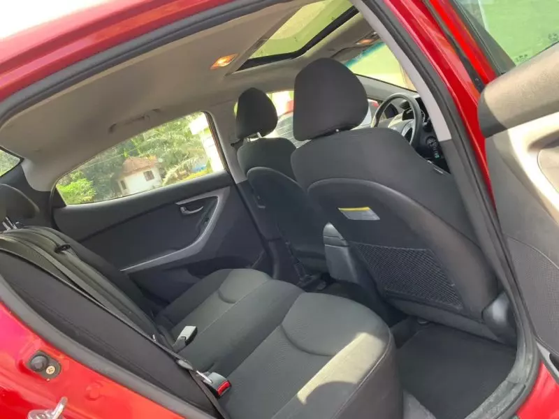 Hyundai Elantra   - 2015