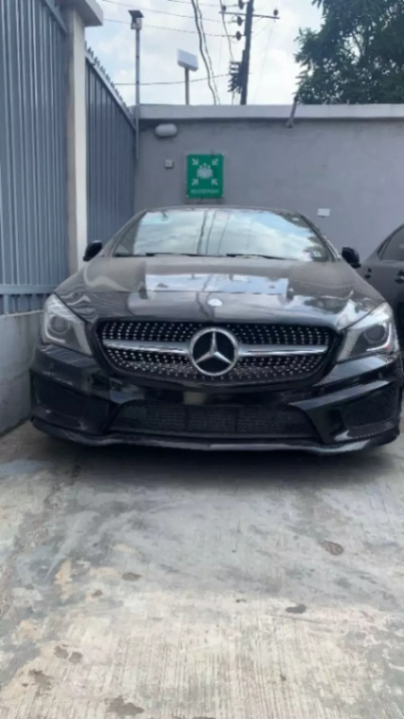 Mercedes-Benz CLA 250   - 2015