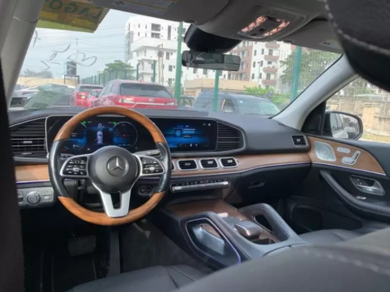 Mercedes-Benz GLE-Class   - 2021