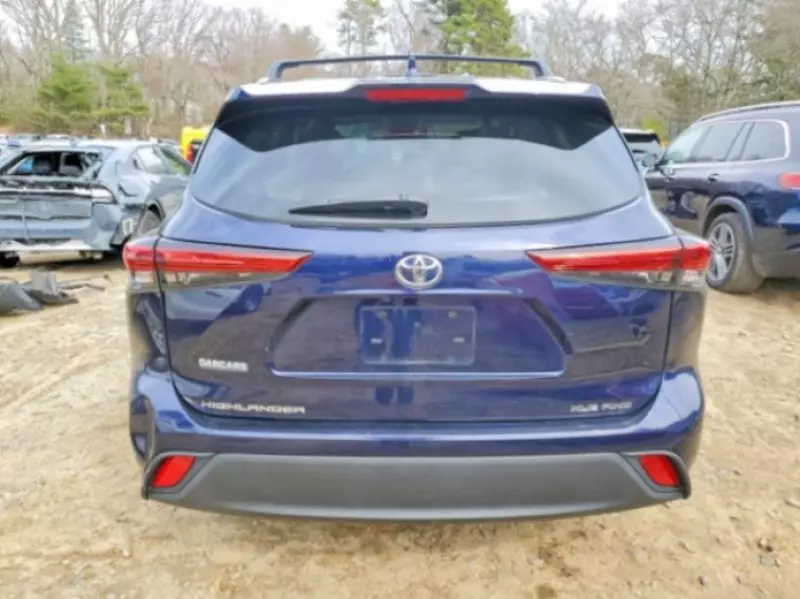 Toyota Highlander   - 2020