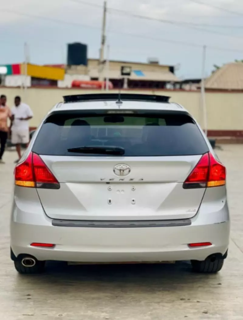 Toyota Venza - 2010