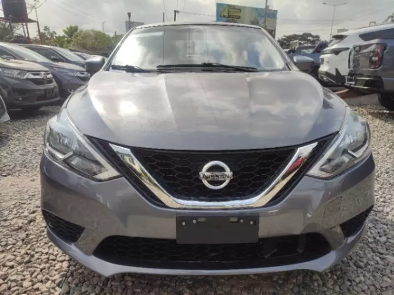 Nissan Sentra   - 2019