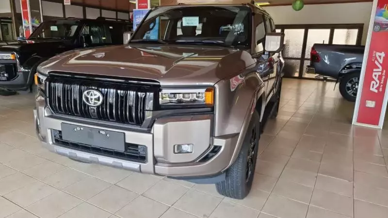 Toyota Landcruiser Prado   - 2026